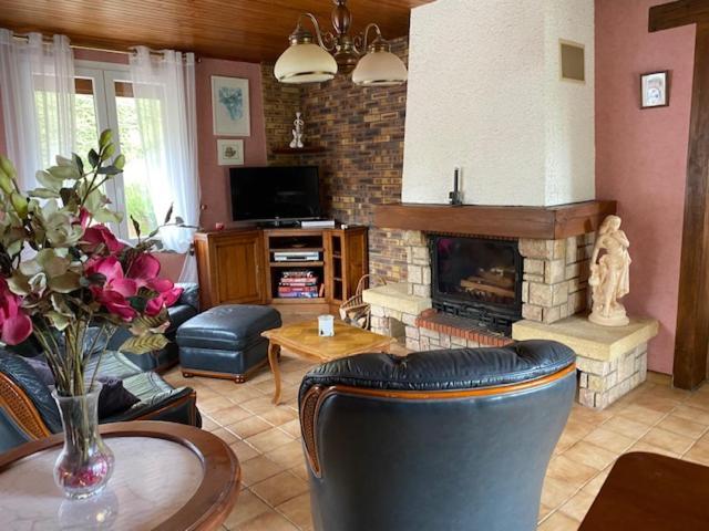 Gite La Mie De Pain Bogny-sur-Meuse Exterior foto